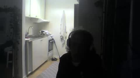 8pierced8 online show from March 15, 11:22 pm