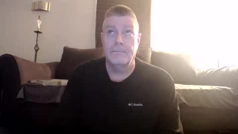 Snapshot of 989guy chatting on March 13, 11:22 pm 989guy online show from March 13, 11:22 pm