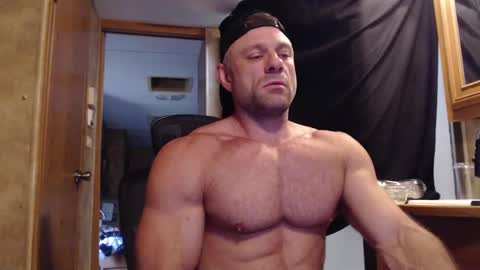 9 fat inches online show from September 15, 2:50 pm