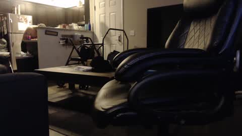 Snapshot of 9inchcurved chatting on October 4, 7:50 am 9inchcurved online show from October 4, 7:50 am