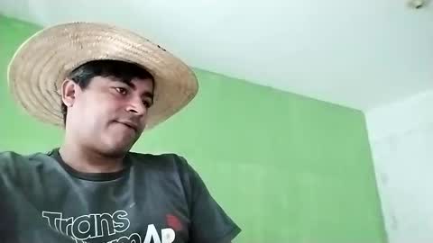 Snapshot of 9vinhocamshow chatting on January 2, 11:31 am 9vinhocamshow online show from January 2, 11:31 am