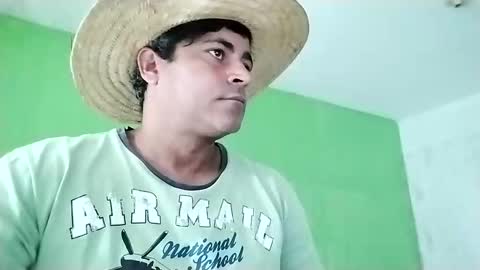 Snapshot of 9vinhocamshow chatting on January 17, 11:17 am 9vinhocamshow online show from January 17, 11:17 am