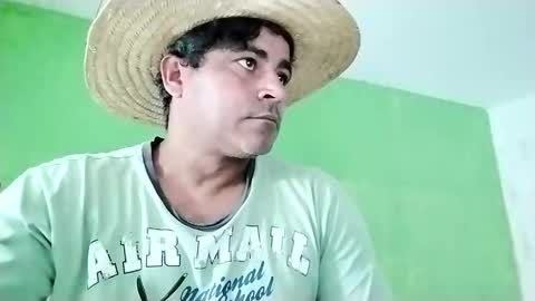 Snapshot of 9vinhocamshow chatting on January 21, 3:43 pm 9vinhocamshow online show from January 21, 3:43 pm