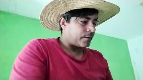 Snapshot of 9vinhocamshow chatting on January 24, 11:26 am 9vinhocamshow online show from January 24, 11:26 am