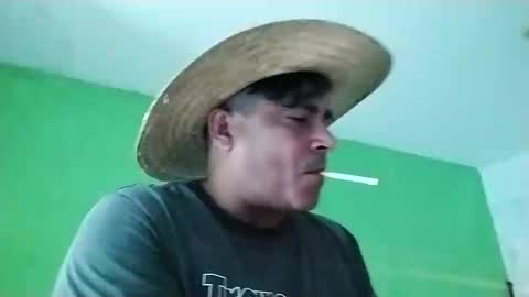 Snapshot of 9vinhocamshow chatting on January 30, 11:44 am 9vinhocamshow online show from January 30, 11:44 am