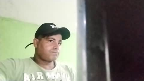 Snapshot of 9vinhocamshow chatting on February 2, 6:15 am 9vinhocamshow online show from February 2, 6:15 am