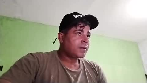 Snapshot of 9vinhocamshow chatting on March 3, 7:54 am 9vinhocamshow online show from March 3, 7:54 am