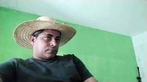 Snapshot of 9vinhocamshow chatting on March 12, 11:31 am 9vinhocamshow online show from March 12, 11:31 am