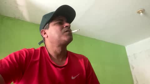 Snapshot of 9vinhocamshow chatting on October 2, 12:01 pm 9vinhocamshow online show from October 2, 12:01 pm