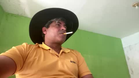 Snapshot of 9vinhocamshow chatting on November 2, 11:23 am 9vinhocamshow online show from November 2, 11:23 am