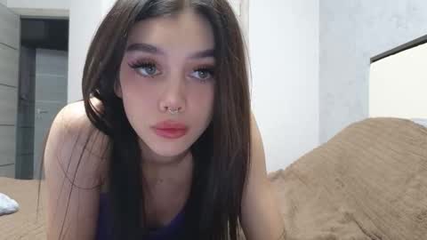 Snapshot of 9west chatting on October 5, 11:41 am KARINA online show from October 5, 11:41 am