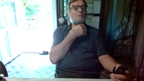 Snapshot of _123_voyeur_ chatting on June 14, 12:07 pm _123_voyeur_ online show from June 14, 12:07 pm