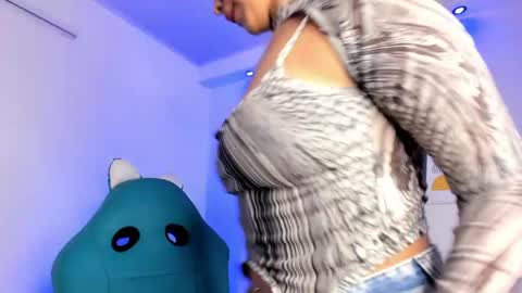 Alice  online show from April 16, 7:36 pm