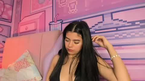 Snapshot of _18alice chatting on July 14, 10:21 am Alice online show from July 14, 10:21 am