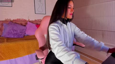 Aby online show from September 16, 1:45 pm