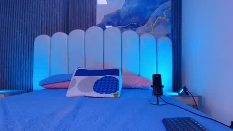  abby rouss online show from April 2, 3:04 am