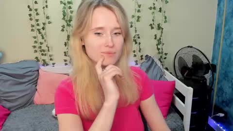 Snapshot of _adel_brooks_ chatting on February 9, 9:39 pm adel online show from February 9, 9:39 pm