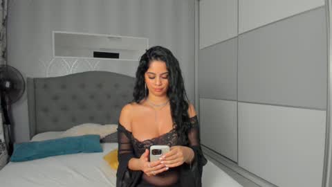 Adelle online show from February 19, 5:06 pm