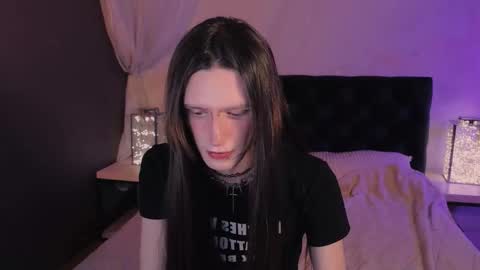 adrian online show from January 18, 5:22 am