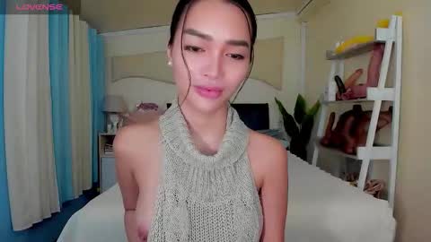 Snapshot of _agatha69_ chatting on February 7, 2:48 am agatha online show from February 7, 2:48 am