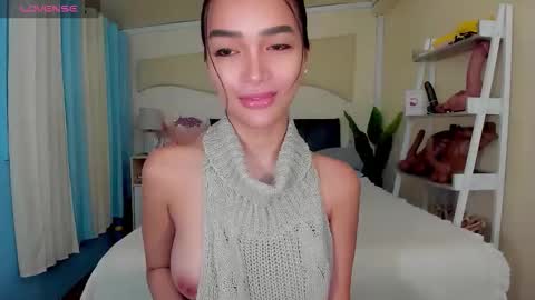 Snapshot of _agatha69_ chatting on February 9, 2:48 am agatha online show from February 9, 2:48 am