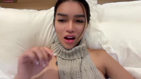 Snapshot of _agatha69_ chatting on February 19, 11:34 pm agatha online show from February 19, 11:34 pm