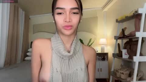 Snapshot of _agatha69_ chatting on March 4, 12:44 pm agatha online show from March 4, 12:44 pm