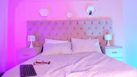 Agatha online show from December 8, 8:58 pm