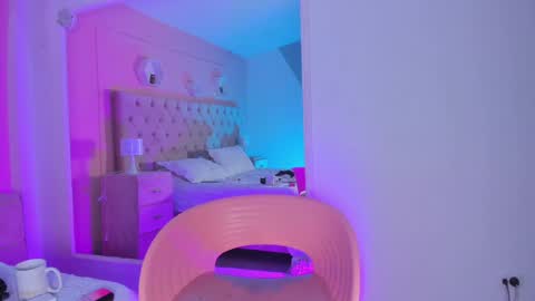 Agatha online show from January 3, 2:10 am