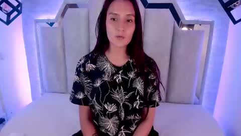 Snapshot of _alaia_collway_ chatting on February 26, 2:46 pm Alaia online show from February 26, 2:46 pm