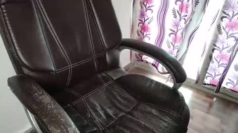 Snapshot of _aleena_ chatting on October 25, 5:15 am _aleena_ online show from October 25, 5:15 am