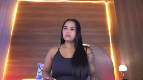 Snapshot of _alexaa_20 chatting on April 20, 11:46 am Alexa online show from April 20, 11:46 am