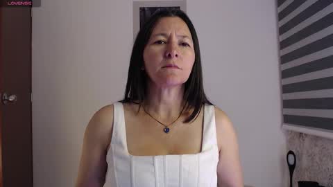 _alice_horny_ online show from March 28, 1:16 am