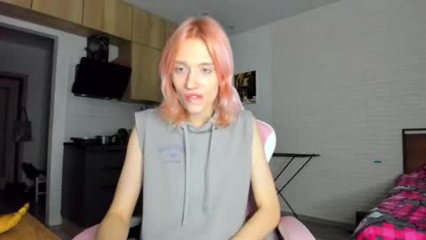 Snapshot of _alice_kitty chatting on February 10, 10:52 am Gaylord online show from February 10, 10:52 am