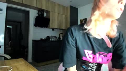 Snapshot of _alice_kitty chatting on February 12, 9:04 am Gaylord online show from February 12, 9:04 am