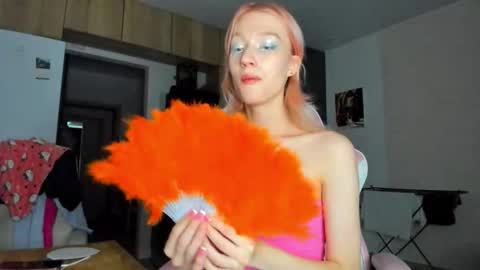 Snapshot of _alice_kitty chatting on February 13, 8:54 am Gaylord online show from February 13, 8:54 am