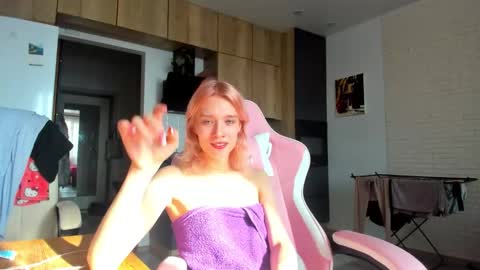 Snapshot of _alice_kitty chatting on February 18, 10:22 am Gaylord online show from February 18, 10:22 am