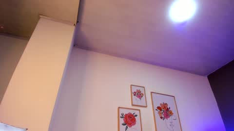 Snapshot of _aliice_1 chatting on January 15, 7:44 pm  Alice  online show from January 15, 7:44 pm