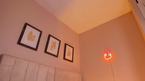 Hii I m Alison   online show from October 11, 11:47 pm