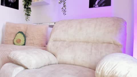 Karo online show from December 7, 4:03 pm