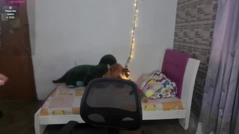 Snapshot of _amelia_johns chatting on February 2, 7:34 pm AMELIA online show from February 2, 7:34 pm