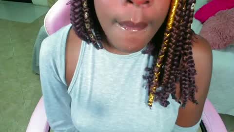 Snapshot of _amy_rojas_ chatting on May 28, 6:10 am ask me online show from May 28, 6:10 am