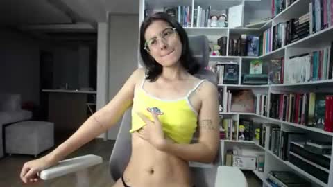 Snapshot of _amywhite chatting on June 20, 2:36 am _amywhite online show from June 20, 2:36 am