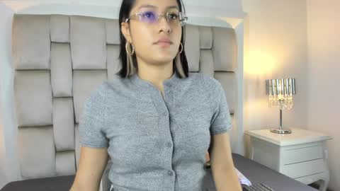 Angel Azul online show from January 11, 11:45 am