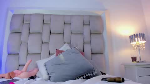 Angel Azul online show from February 25, 3:05 pm