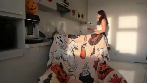 Anna online show from November 2, 1:46 pm