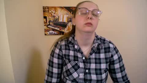 Anna online show from February 25, 1:06 pm