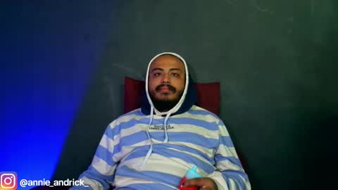 Annie Andrick online show from November 19, 1:11 pm