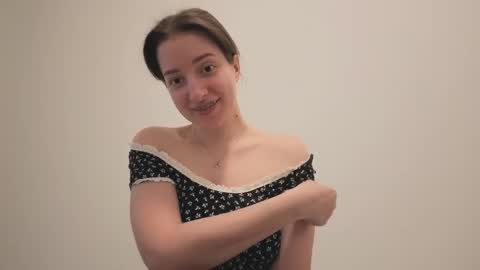 Anna online show from March 21, 2:09 pm