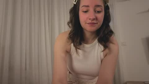 Anna online show from April 7, 7:20 am